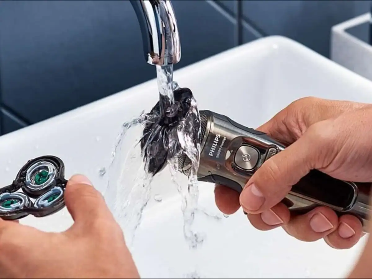 Cách vệ sinh máy cạo râu sau mỗi lần sử dụng