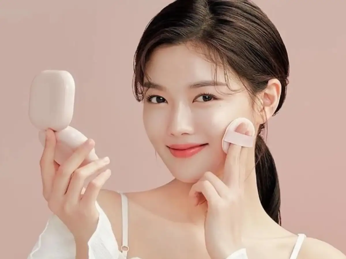 Tìm chọn phấn nước kiềm dầu với thành phần phù hợp