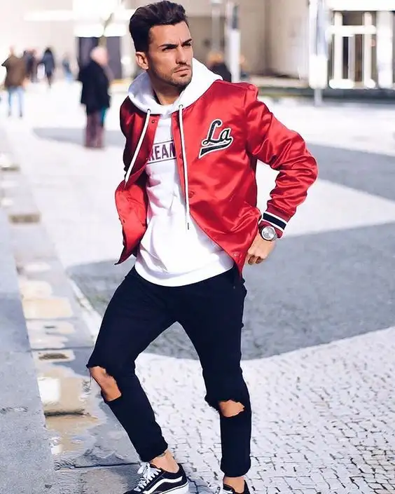 áo khoác gió phối với áo hoodie