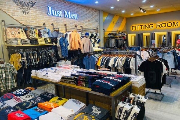 Just Men - đầy đủ các loại mặt hàng thời trang nam