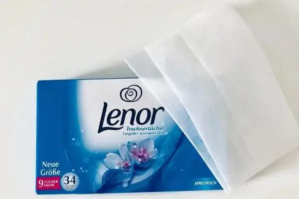 Giấy thơm quần áo local brand Lenor