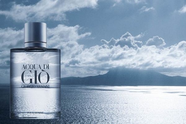 Acqua di Gio Blue Edition Pour Homme ẩn chứa phong vị tươi mát của biển cả