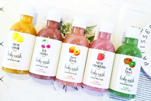 Fruit Scrub Body Wash - Sữa tắm tẩy tế bào chết “quốc dân”