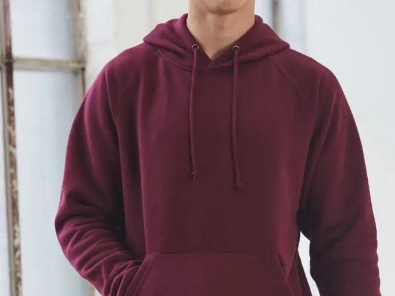 Điểm mặt những shop áo hoodie nam chất lượng không thể bỏ qua