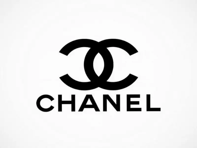 Logo Chanel: Hai chữ C lồng vào nhau, biểu tượng của Coco Chanel