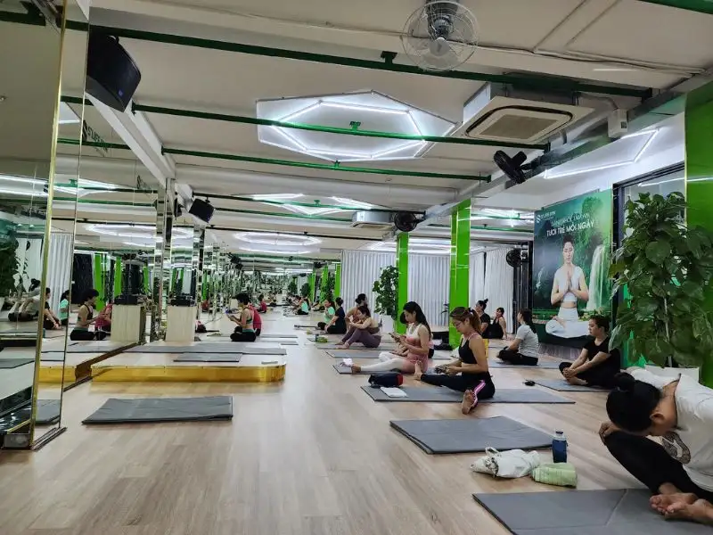 Không gian phòng tập yoga S’Life