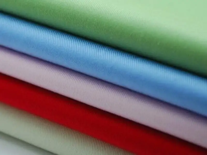 Vải polyester (PE) là loại vải tổng hợp được sử dụng phổ biến nhất trên thế giới