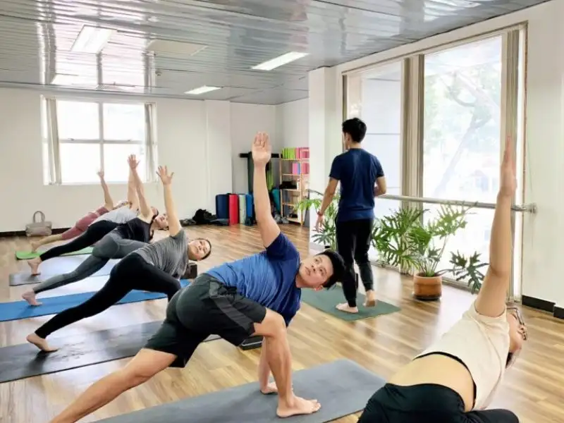 Nguyên Yoga quận 3