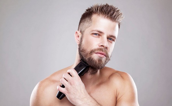Các quý ông nên giữ bộ râu của mình sạch sẽ, hạn chế viêm lỗ chân lông