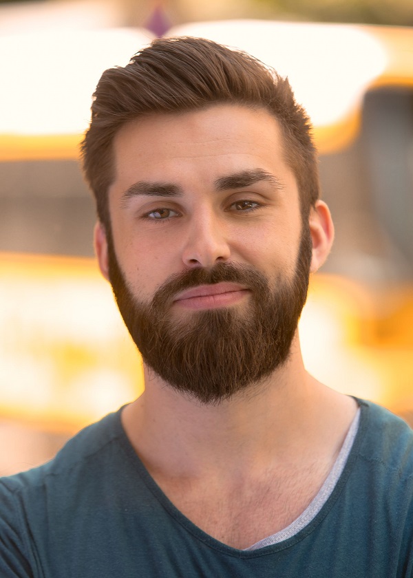 Kiểu râu Full Beard là rậm và dày dành cho quý ông cổ điển 