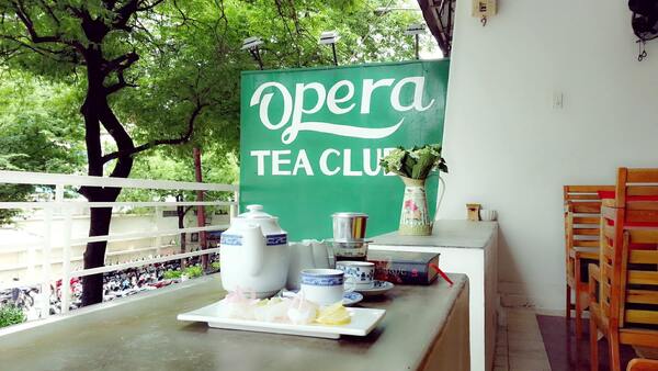 Không gian thoáng mát của Opera Tea Club