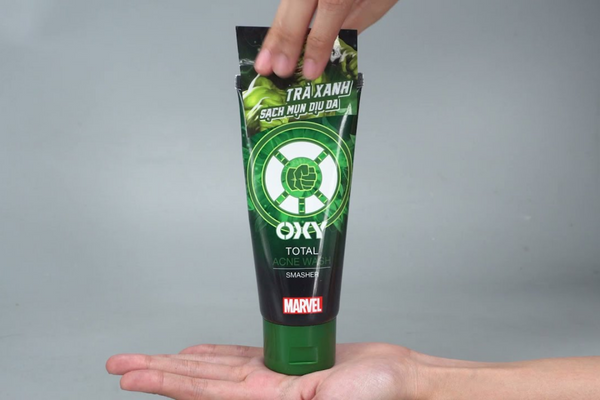 Oxy Total Acne Wash - Kem rửa mặt đến từ thương hiệu Nhật Bản
