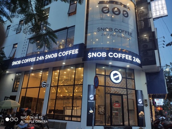 Quán cafe 24h Snob Coffee