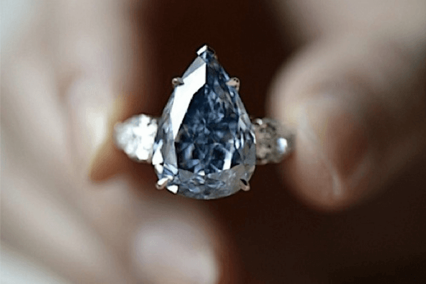 nhẫn kim cương đắt tiền