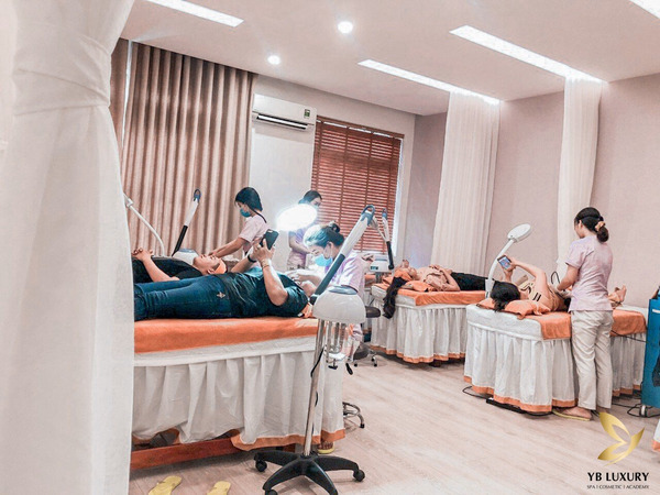 spa trị mụn cho nam tphcm