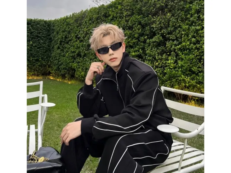  Mùa hè có nên mặc áo khoác dù hai lớp không?