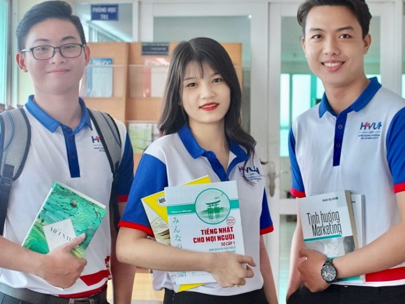 Đồng phục Trường Đại học Hùng Vương TP. HCM