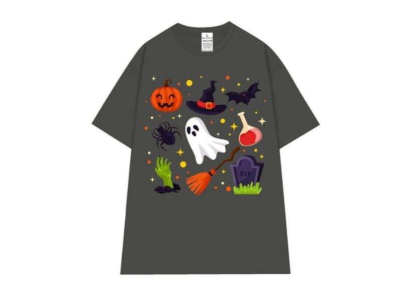 Áo thun với các biểu tượng đậm chất Halloween