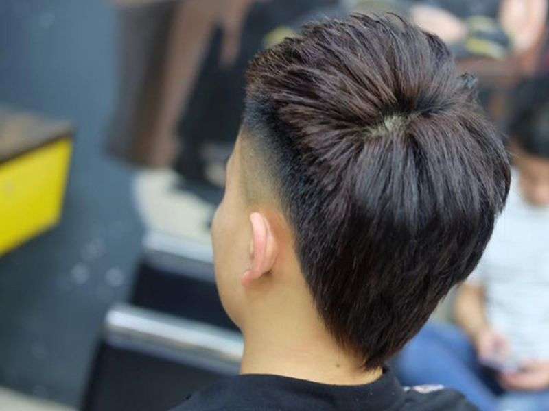 Kiểu tóc Mohican để gáy cá tính