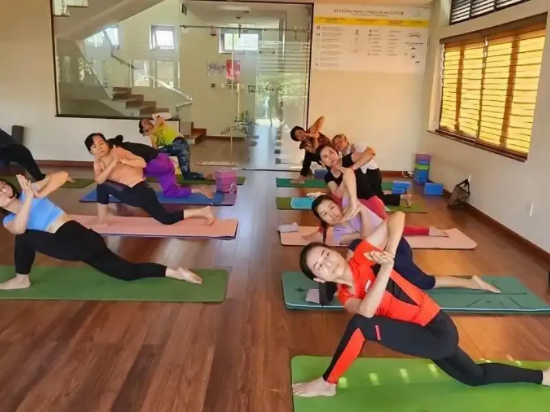 Yoga Từ Tâm