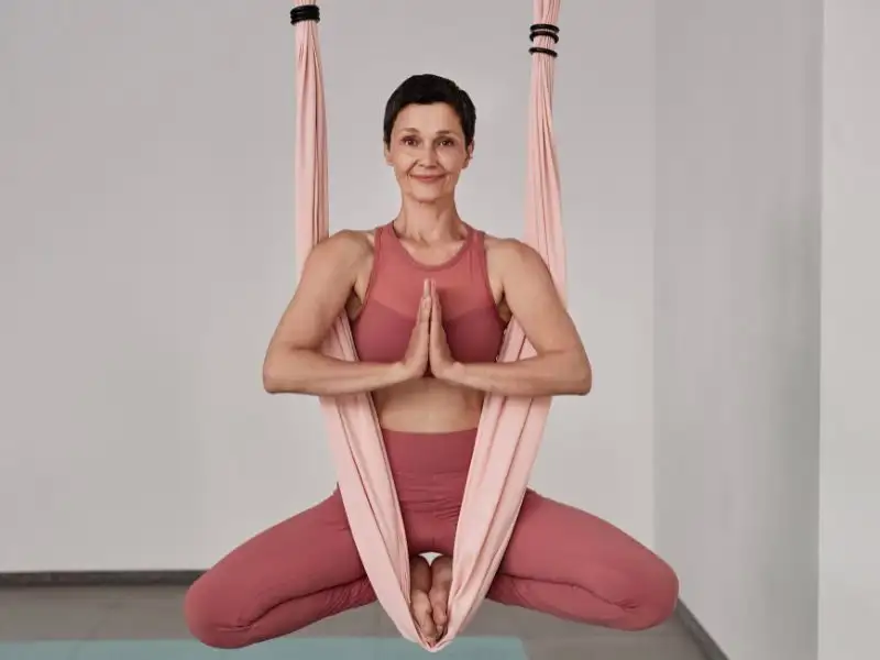 Tư thế cái cây (Vrksasana)