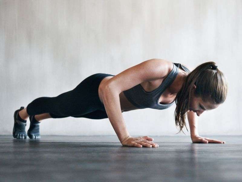 Phát triển cơ trên với push-up