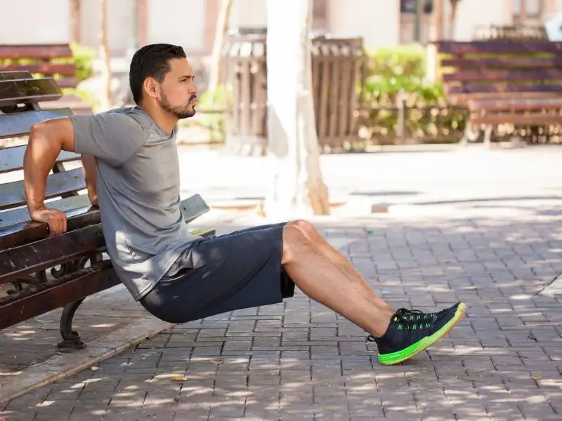 Bench Dips (Chống tay trên ghế)