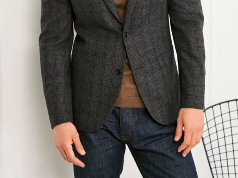 Phối Blazer và quần jean - THE NEW SMART