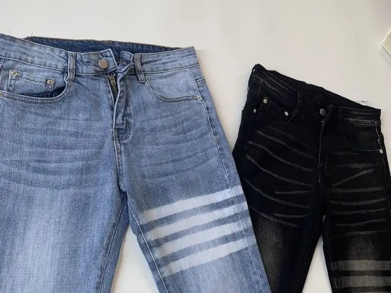 Quần jeans nam kẻ sọc đùi