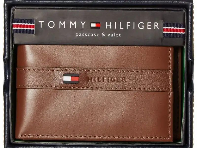 Ví nam Tommy Hilfiger Men’s Thin Sleek Casual Bifold Wallet