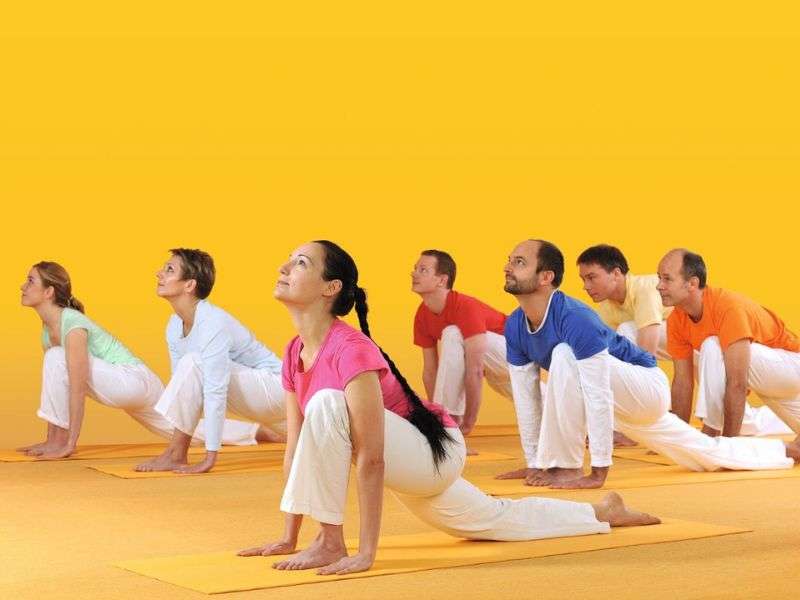 Sivananda Yoga gồm các bài tập nhẹ nhàng với nhịp độ chậm 