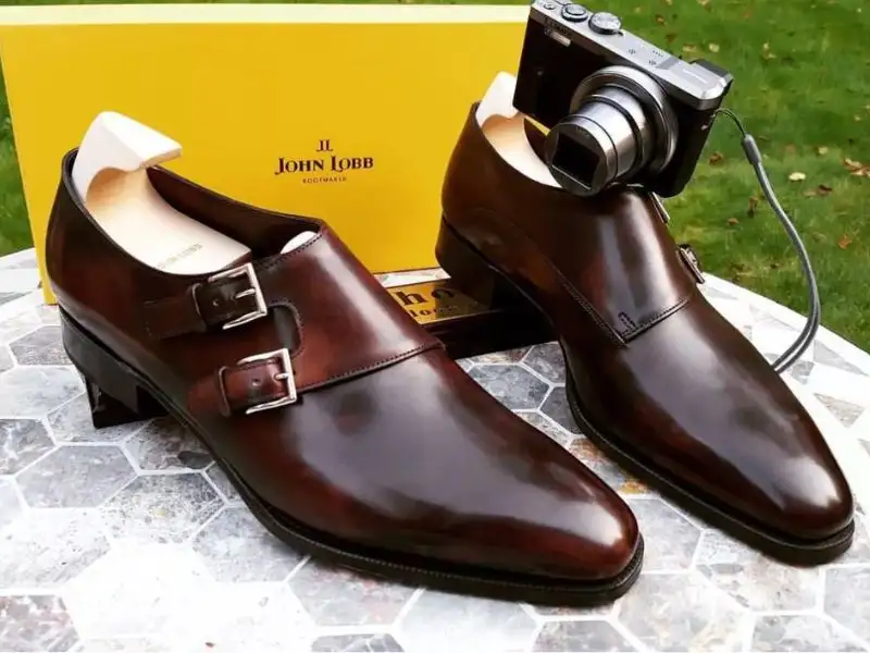 Thương hiệu giày Tây nam John Lobb