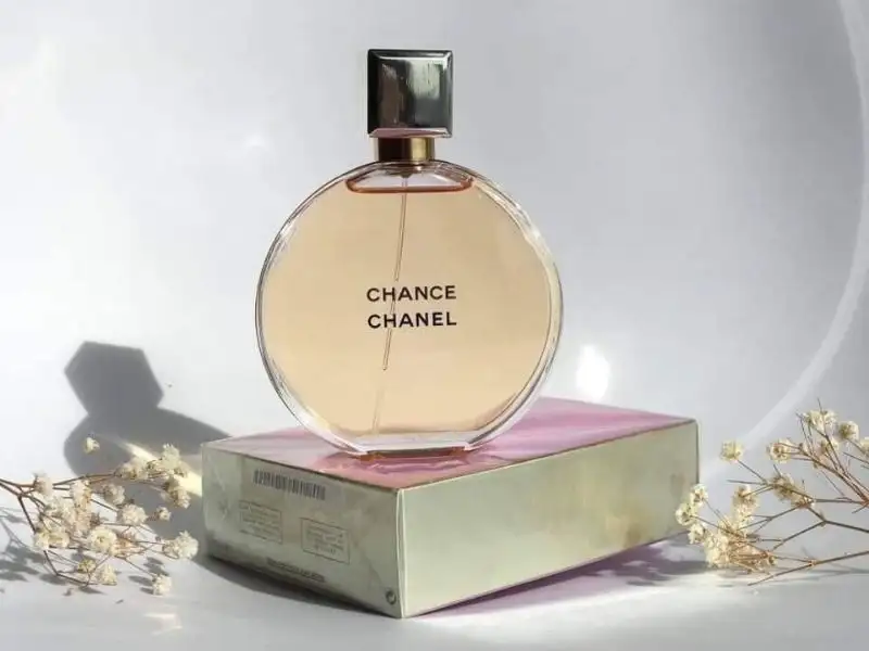 Chanel Chance Eau De Parfum có hương thơm tươi mát, dễ chịu