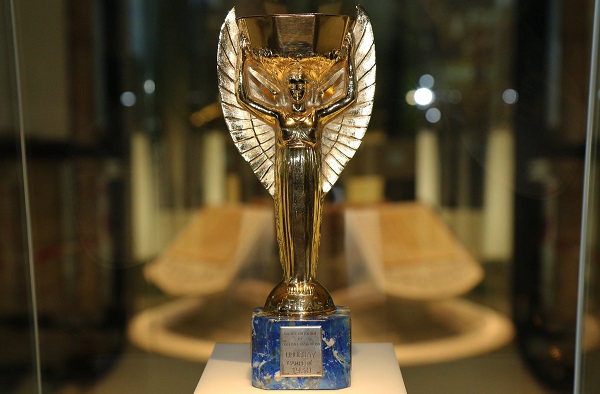 Chiếc cúp “Nữ thần vàng” danh giá sẽ trao cho đội tuyển vô địch