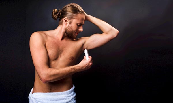 cách sử dụng xịt khử mùi nam hiệu quả