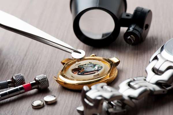 Top 5 địa chỉ sửa chữa đồng hồ uy tín tại Hà Nội