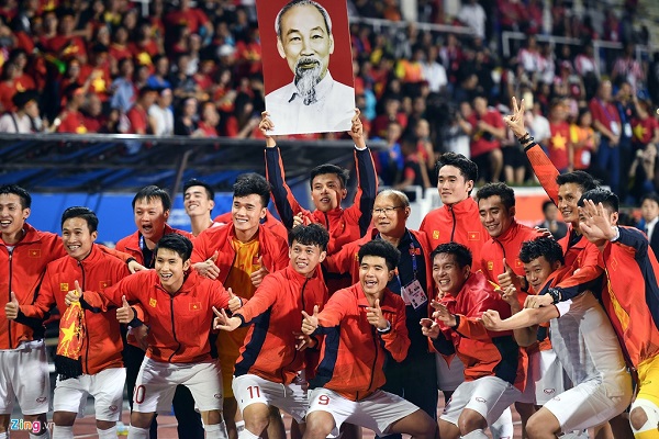 Cùng đội tuyển Việt Nam giành nhiều giải thưởng lớn