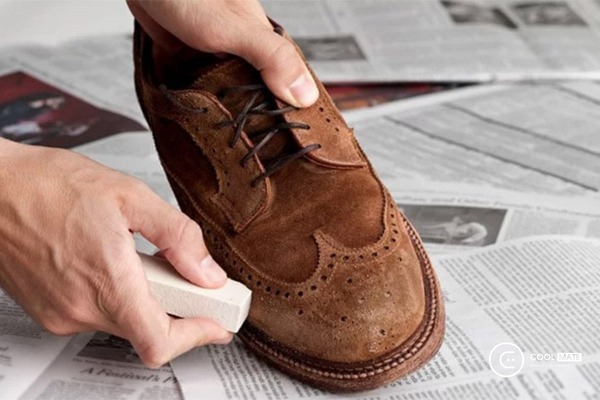 Sản phẩm giày làm từ da Nubuck mang vẻ đẹp cổ điển