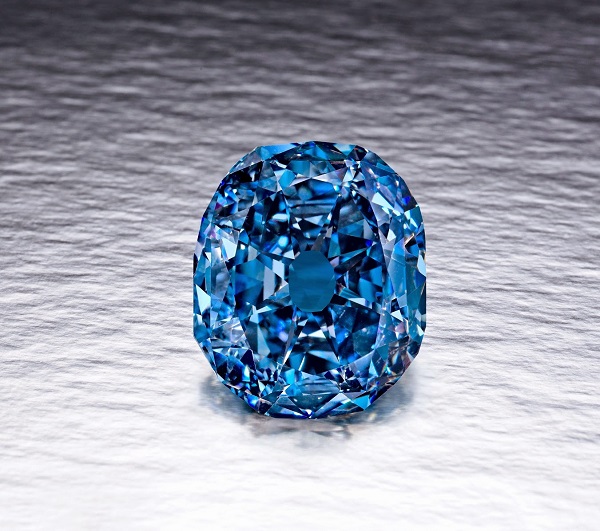kim cương xanh đắt nhất thế giới
