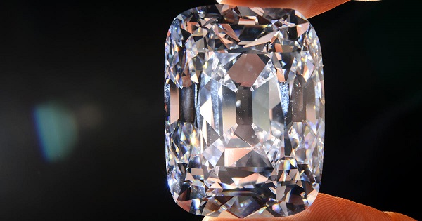 những viên kim cương đắt đỏ nhất thế giới
