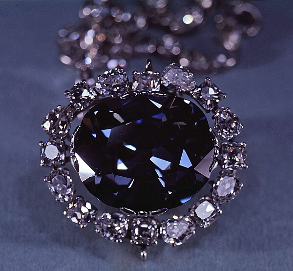viên kim cương đắt giá nhất thế giới