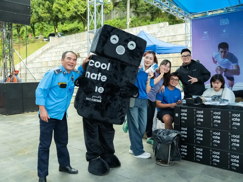 Coolmate trong giải chạy lần này đã đem đến chú Mascot màu đen trắng