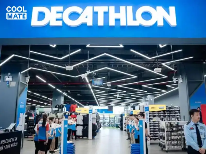 Quần áo tennis cũng như các trang phục thể thao khác đến từ Decathlon Việt Nam có giá thành và chất lượng ổn định