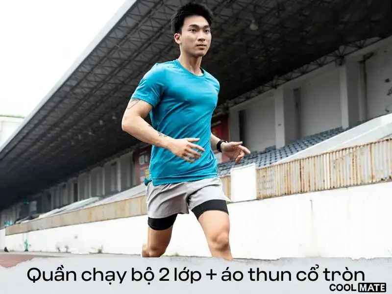 Kết hợp quần chạy bộ 2 lớp cùng áo thun thể thao cổ tròn