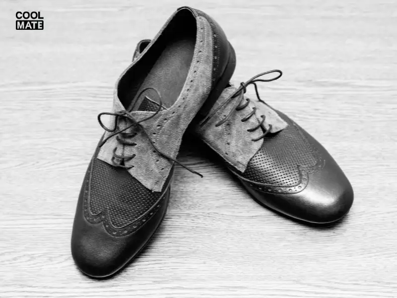 Giày Derby Wingtips với thiết kế mũi giày độc đáo