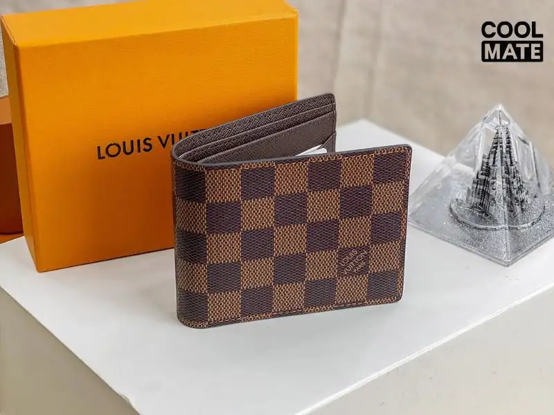 Ví nam Louis Vuitton mang phong cách tối giản, màu sắc trang nhã cùng kiểu dáng sang trọng, quý phái