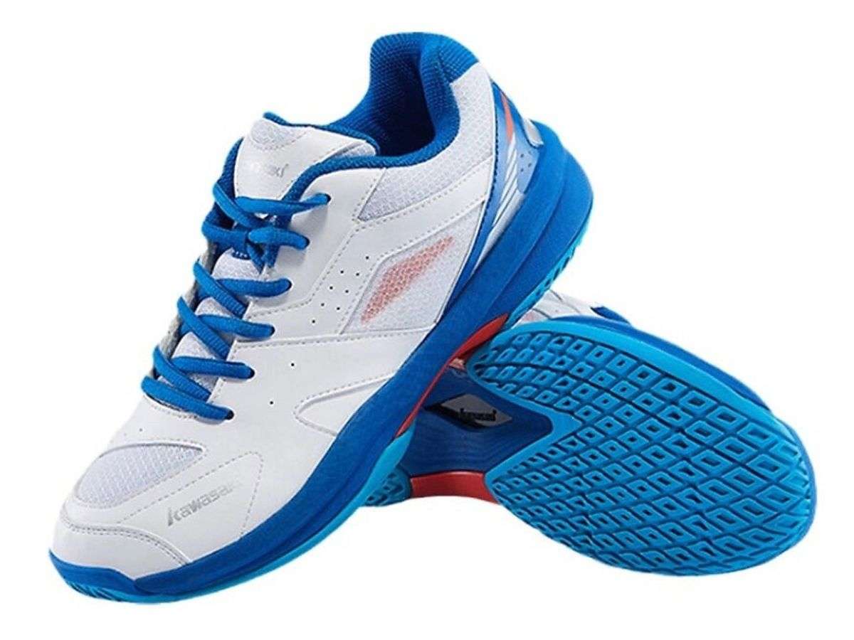 Giày cầu lông Kawasaki với thiết kế đơn giản, tập trung vào hiệu năng cơ bản