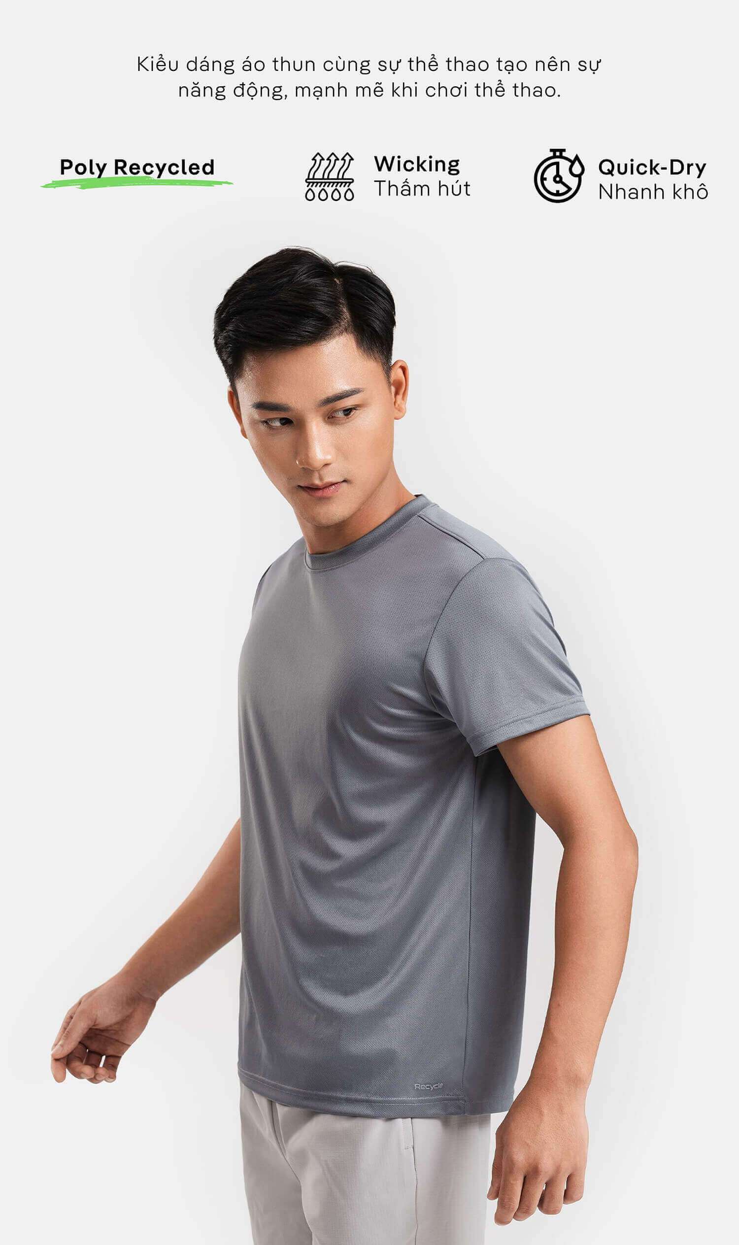 Người mẫu nam mặc áo thun thể thao màu xám với các tính năng Poly Recycled, Wicking và Quick-Dry