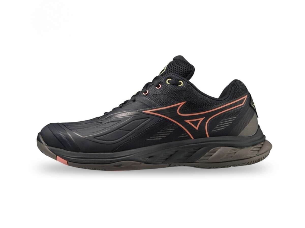 Giày cầu lông Mizuno mang đến chất lượng và độ bền tuyệt đối