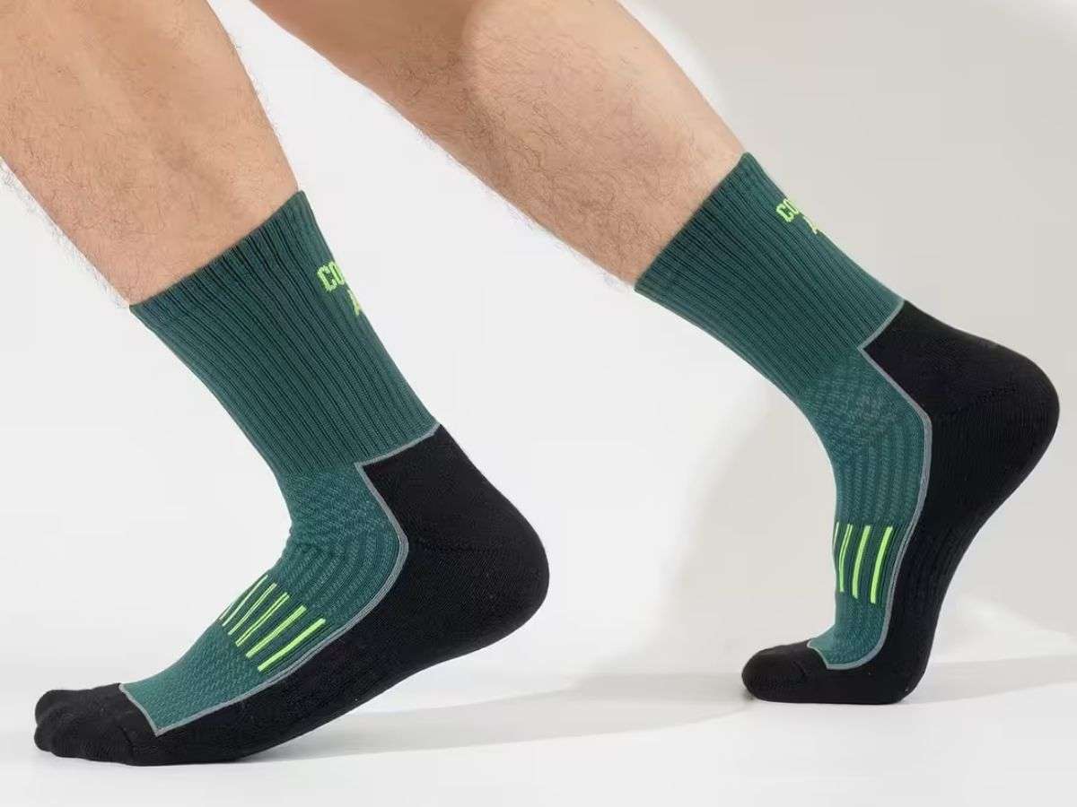 Mẫu tất thể thao nam Coolmate chuyên dụng cho mọi hoạt động vận động